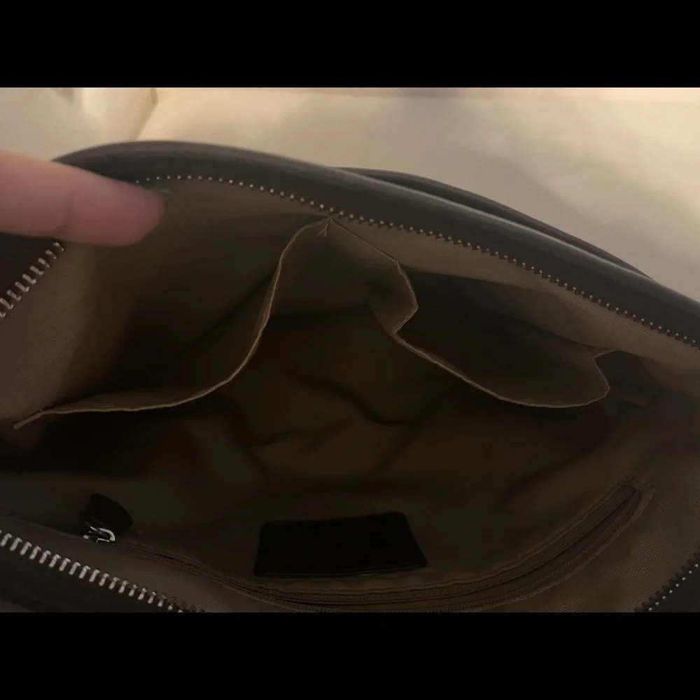 Authentic Coach Crossbody - Picture 6 of 12